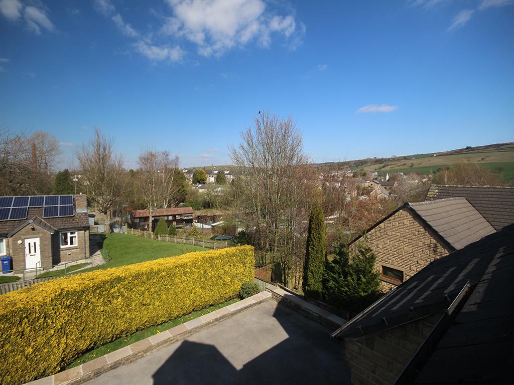 4 bedroom detached house For Sale in Earby - IMG_2483.jpg